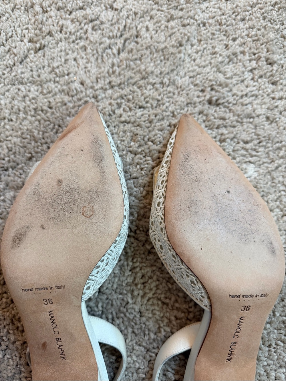 Manolo Blahnik Ivory Lace Pointed Toe Slingback Pumps with Buckle - Picture 3 of 7